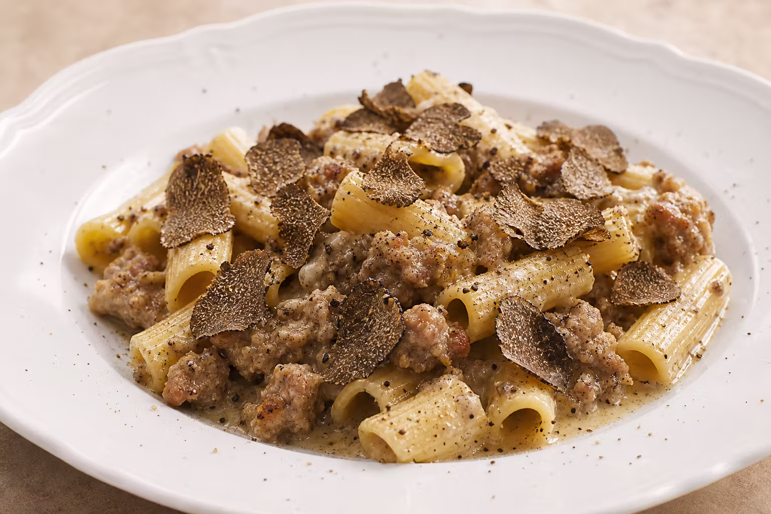 Pasta alla Norcina mit Salsiccia und Trüffel