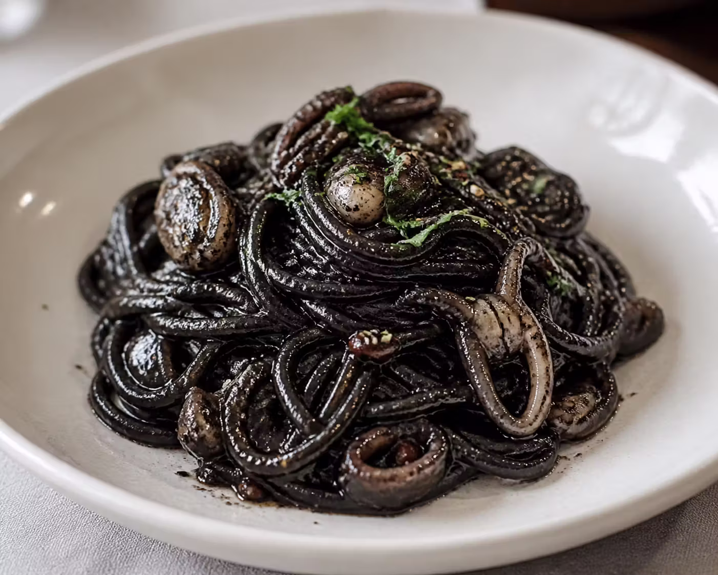 Spaghetti al Nero di Seppia – Pasta mit Tintenfischtinte