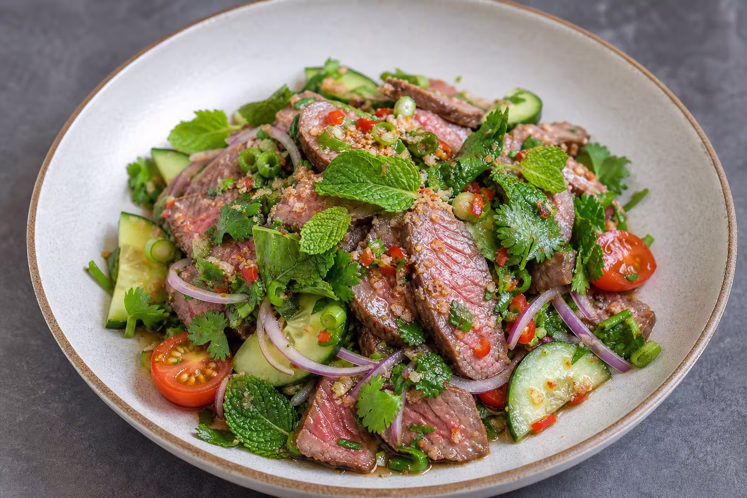 Yam Nuea - Thailändischer Rindfleischsalat